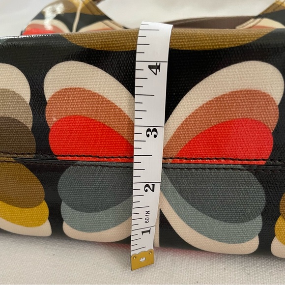 Orla Kiely classic multi-stem print midi crossbody bag with adjustable strap - Picture 7 of 16